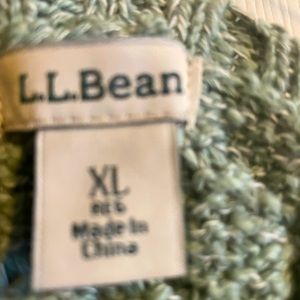 Women’s Green LL BEAN XL Cable sweater. Never worn!
